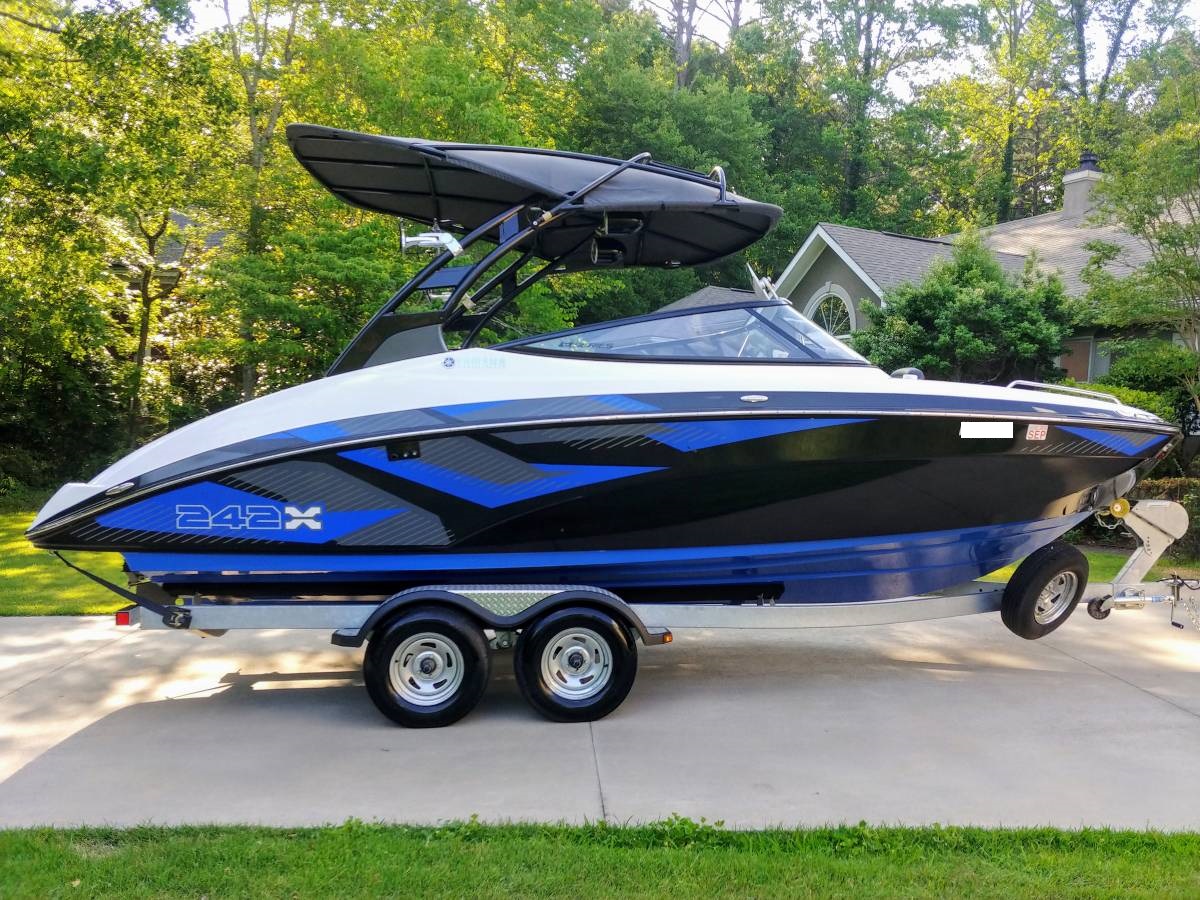 2016 Yamaha 242X E-Series